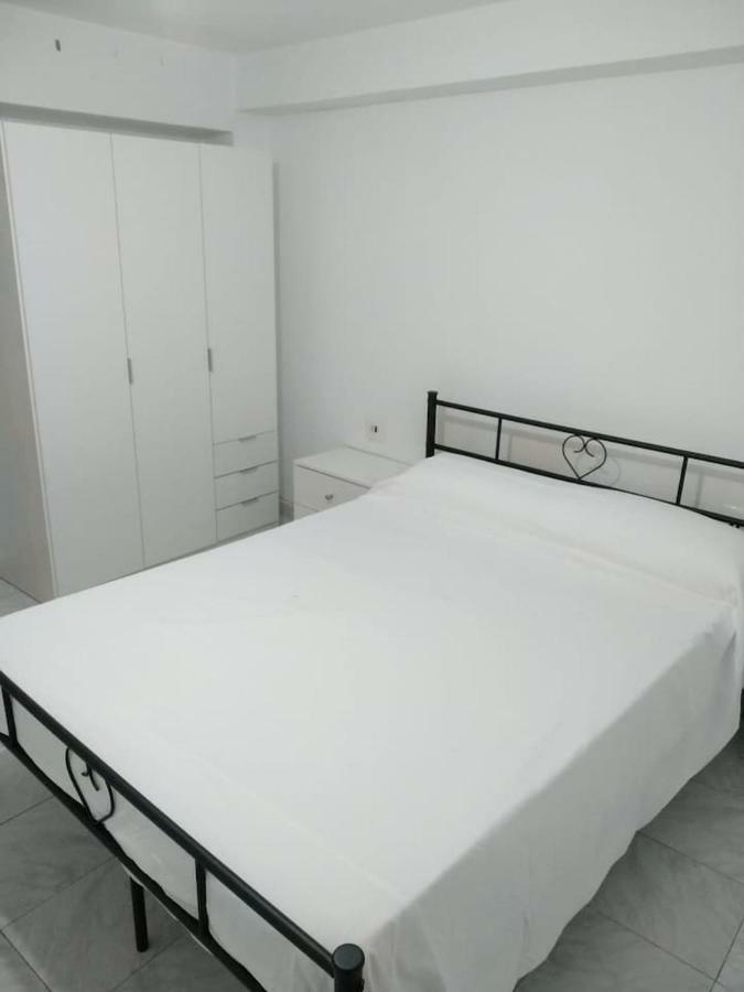 Apartamento En Plaza Mayor Ribadavia Luaran gambar